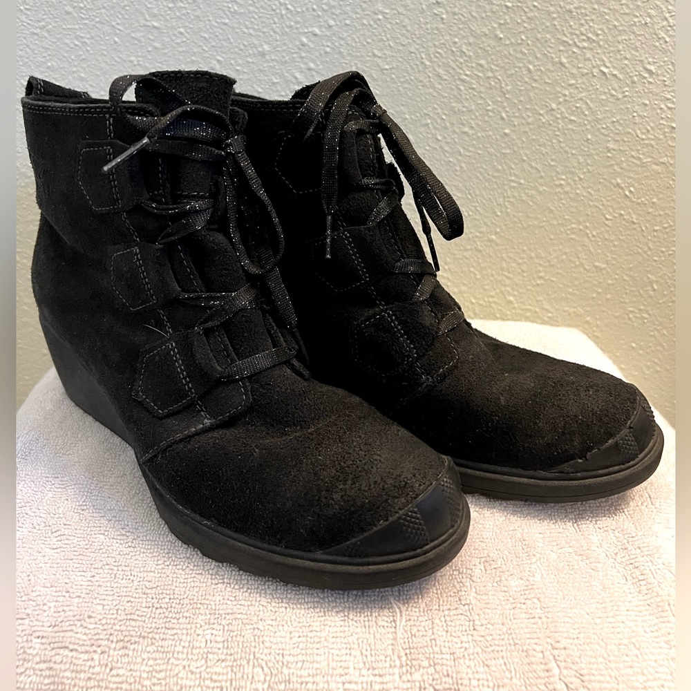 Black Sorel wedge boots